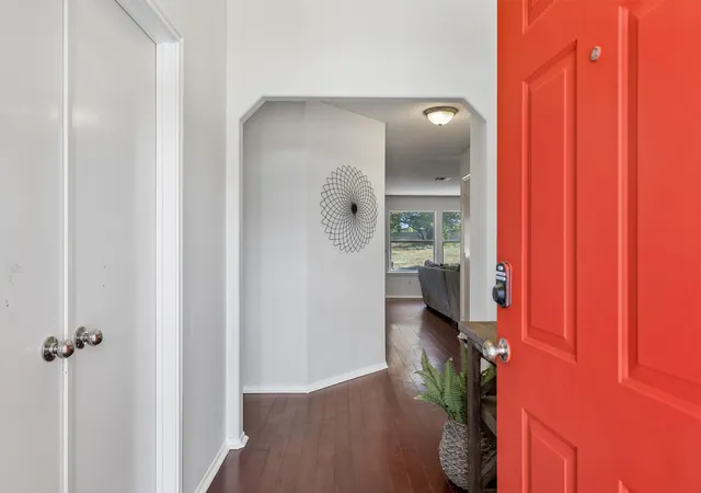 Photo 3 of Single family home for sale at 6005 La Mesa St, Lago Vista, TX 78645 | MLS# 9683312 | Listing updated on 2026-10-03