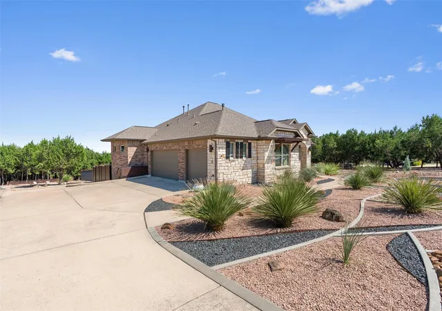 Photo 3 of Single family home for sale at 236 Standing Oak Dr, Georgetown, TX 78633 | MLS# 1979372 | Listing updated on 2026-10-09