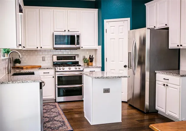 Photo 2 of Single family home for sale at 10316 Huxley St, Austin, TX 78748 | MLS# 5008731 | Listing updated on 2026-10-28