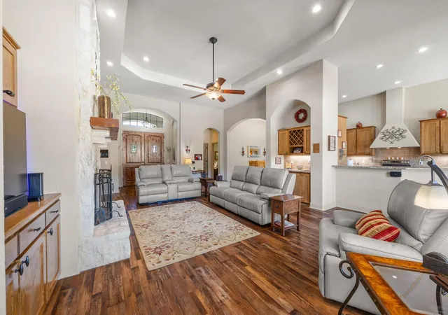 Photo 4 of Single family home for sale at 47 Doolittle Dr, Wimberley, TX 78676 | MLS# 6299494 | Listing updated on 2026-10-01