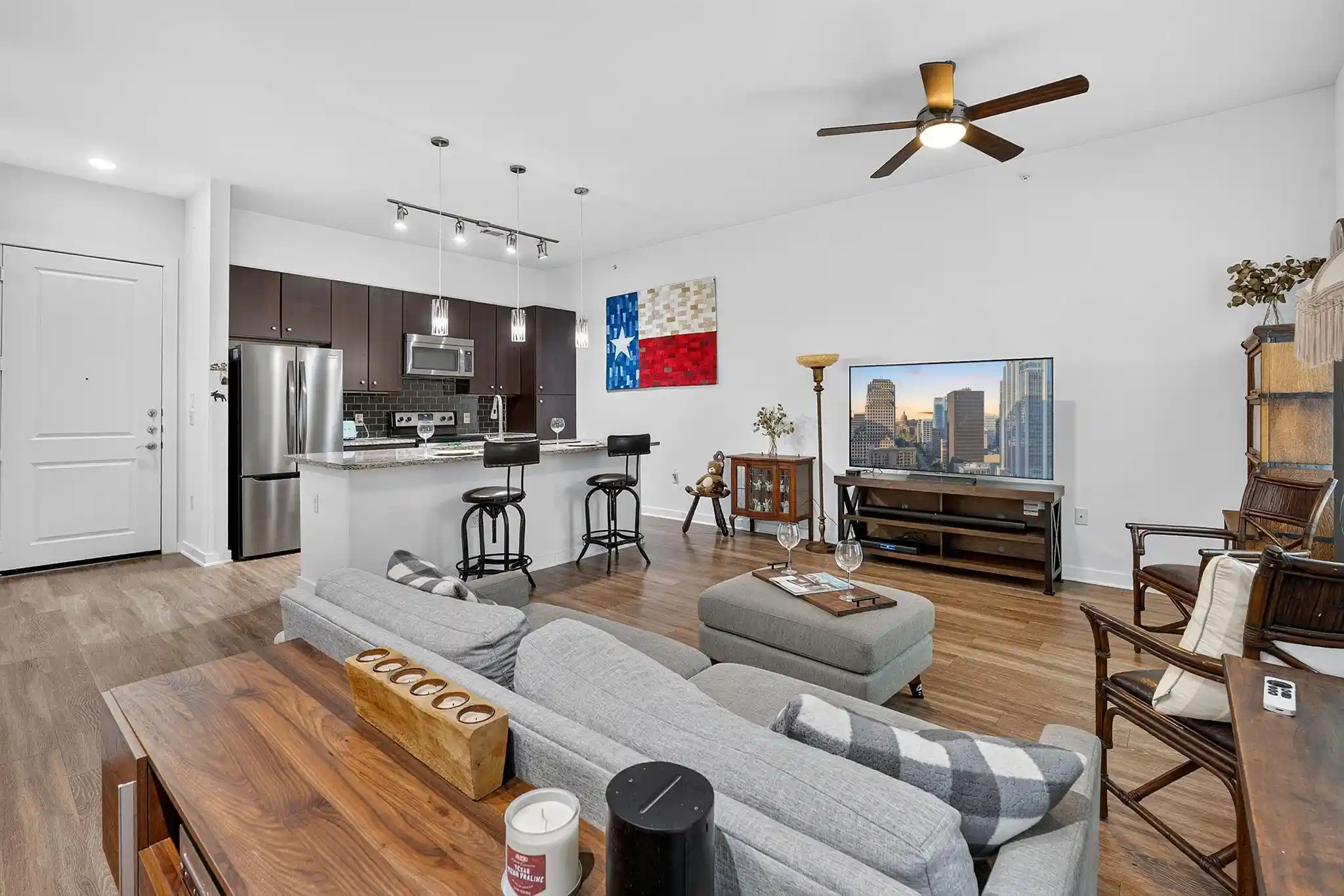 Listing Photo 1 - Condo for sale in 1900 Barton Springs Rd located at 1900 Barton Springs Rd, Austin, TX 78704 - Unit #2047