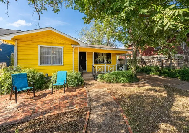 Single family home for sale at 6107 Felix Ave, Austin, TX 78741 | MLS# 3770662