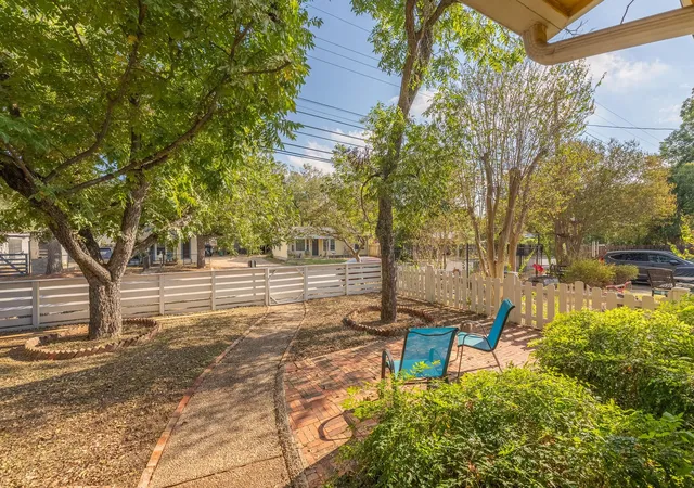 Photo 2 of Single family home for sale at 6107 Felix Ave, Austin, TX 78741 | MLS# 3770662 | Listing updated on 2026-10-03