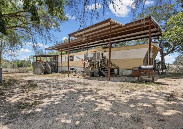 Photo 3 of Manufactured home for sale at 336 Boulder Ln, Dale, TX 78616 | MLS# 3601553 | Listing updated on 2026-10-09