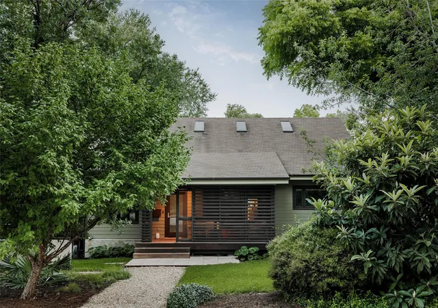 Photo 2 of Single family home for sale at 2201 Bowman Ave, Austin, TX 78703 | MLS# 9115185 | Listing updated on 2026-10-07