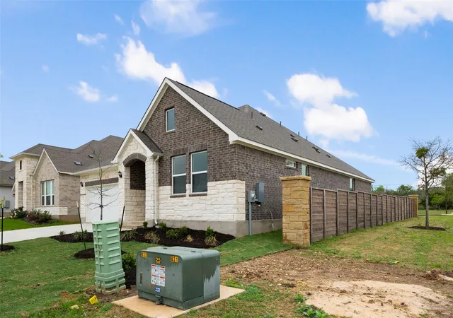 Photo 2 of Single family home for sale at 553 Redding Way, Georgetown, TX 78633 | MLS# 9564047 | Listing updated on 2026-10-01