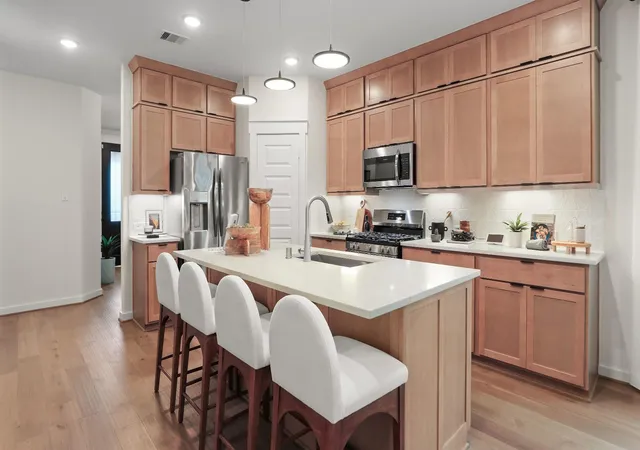 Photo 2 of Single family home for sale at 213 Outhaul Dr, Hutto, TX 78634 | MLS# 8069132 | Listing updated on 2026-10-10