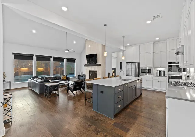 Photo 4 of Single family home for sale at 2101 Bayridge Rd, Georgetown, TX 78628 | MLS# 6446755 | Listing updated on 2026-10-16