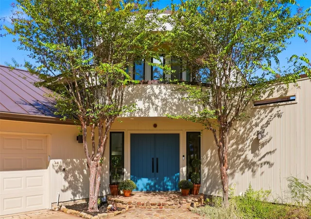 Photo 4 of Single family home for sale at 100 Derby Dr, Spicewood, TX 78669 | MLS# 5686843 | Listing updated on 2026-10-06