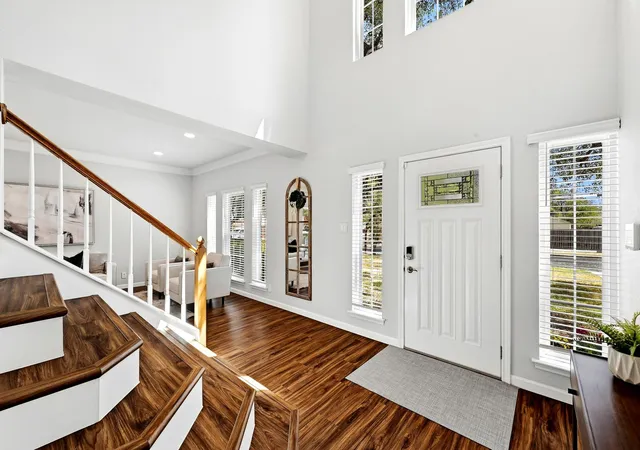 Photo 4 of Single family home for sale at 9100 Amanda Dr, Austin, TX 78729 | MLS# 9033946 | Listing updated on 2026-10-08