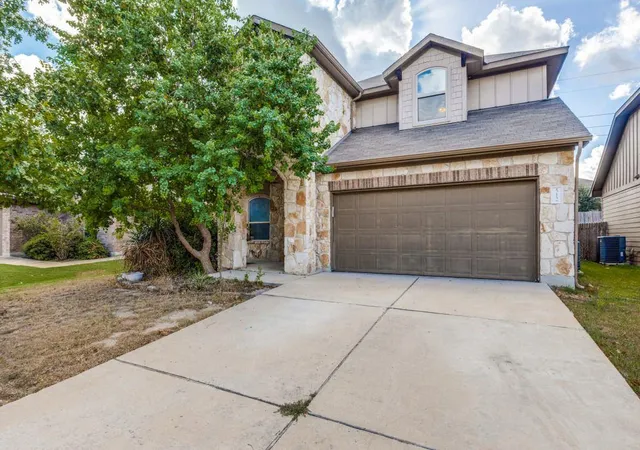 Photo 1 of Single family home for sale at 512 Eagle Brk Ln, Buda, TX 78610 | MLS# 3135941 | Listing updated on 2026-10-01
