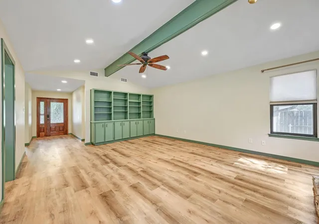 Photo 4 of Single family home for sale at 118 Phalarope Dr, Buda, TX 78610 | MLS# 7981728 | Listing updated on 2026-10-05