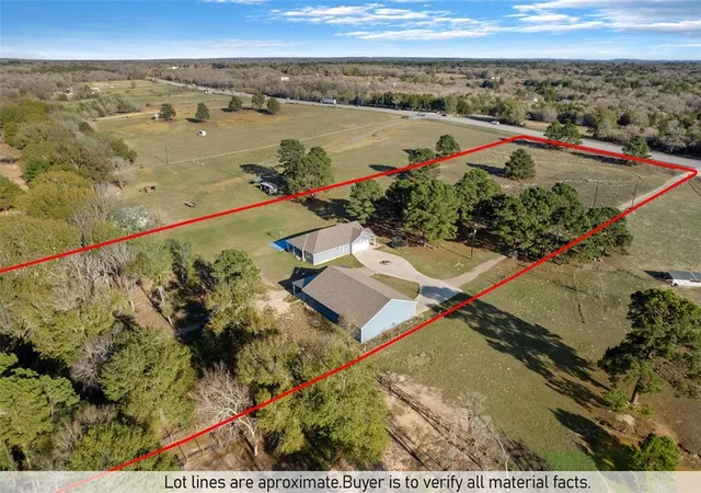 Photo 2 of Single family home for sale at 1880 E Highway 21, Paige, TX 78659 | MLS# 8182578 | Listing updated on 2026-10-05