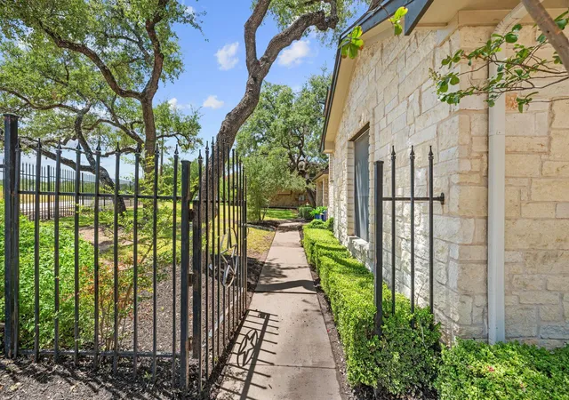 Photo 1 of Single family home for sale at 5002 Weletka Dr, Austin, TX 78734 | MLS# 3911012 | Listing updated on 2026-10-11