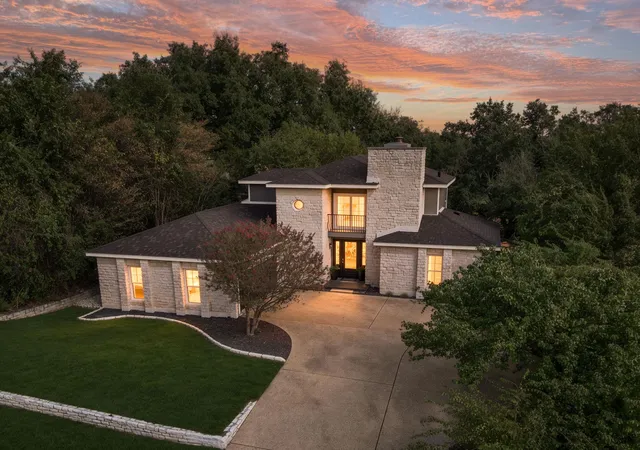 Single family home for sale at 1904 Lakeway Blvd, Lakeway, TX 78734 | MLS# 5638612