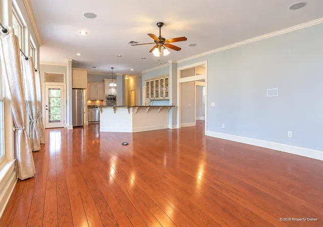 Photo 3 of Single family home for sale at 400 Bedford Dr, Spicewood, TX 78669 | MLS# 4966811 | Listing updated on 2026-10-05