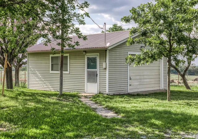 Photo 4 of House for sale at 171 County Rd 333, Goldthwaite, TX 76844 | MLS# 1680046 | Listing updated on 2026-09-30