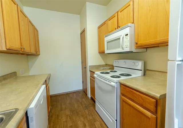 Listing Photo 4 - Condo for sale in building located at 1000 Diamond Dr (unit 3201 3204), Boerne, TX 78006 - Unit #3201-4304