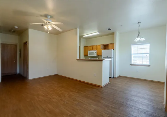 Listing Photo 5 - Condo for sale in building located at 1000 Diamond Dr (unit 3201 3204), Boerne, TX 78006 - Unit #3201-4304