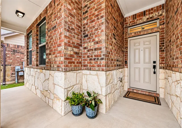 Photo 3 of Single family home for sale at 454 Patriot Dr, Buda, TX 78610 | MLS# 6931800 | Listing updated on 2026-10-30