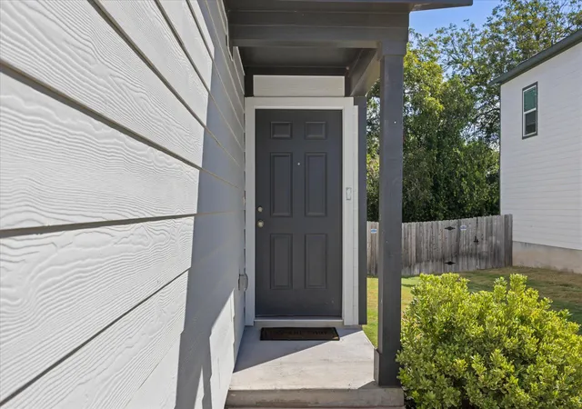 Photo 2 of Single family home for sale at 36 Trinity Cir, Lockhart, TX 78644 | MLS# 3526336 | Listing updated on 2026-10-04