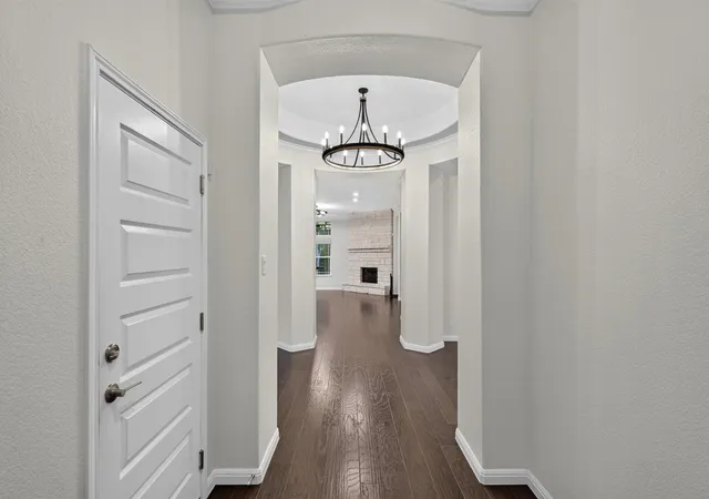 Photo 3 of Single family home for sale at 809 Lorraine Cv, Round Rock, TX 78665 | MLS# 4091915 | Listing updated on 2026-10-03