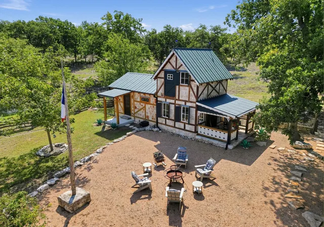 Photo 2 of Single family home for sale at 328 Himmel Rd, Fredericksburg, TX 78624 | MLS# 6172325 | Listing updated on 2026-10-05