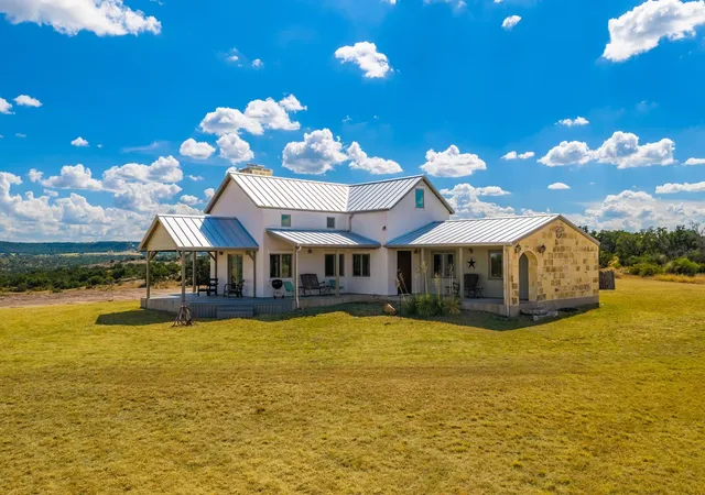 Photo 1 of House for sale at 2150 Granite Springs Dr, Fredericksburg, TX 78624 | MLS# 1515745 | Listing updated on 2026-10-01