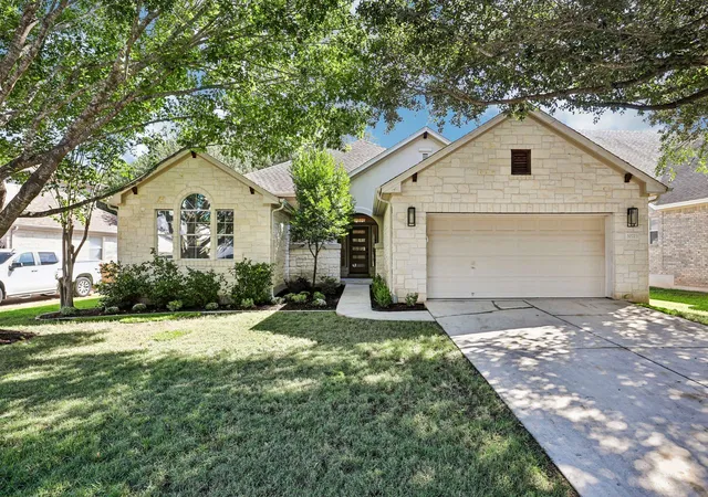 Single family home for sale at 10723 River Plantation Dr, Austin, TX 78747 | MLS# 6391805