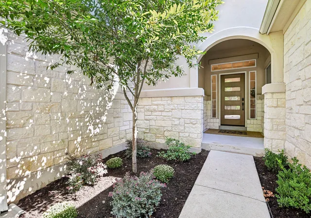 Photo 4 of Single family home for sale at 10723 River Plantation Dr, Austin, TX 78747 | MLS# 6391805 | Listing updated on 2026-10-08