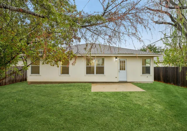Photo 2 of Single family home for sale at 720 Goldenrod St, Kyle, TX 78640 | MLS# 4722323 | Listing updated on 2026-10-07