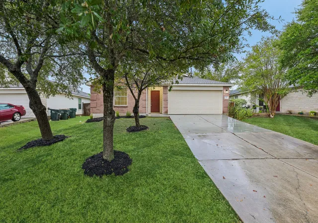 Photo 3 of Single family home for sale at 720 Goldenrod St, Kyle, TX 78640 | MLS# 4722323 | Listing updated on 2026-10-07