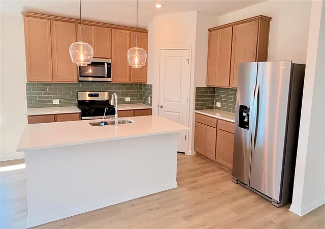 Photo 1 of Single family home for sale at 143 Coopers Hawk Crst, Cedar Creek, TX 78612 | MLS# 2172325 | Listing updated on 2026-10-21