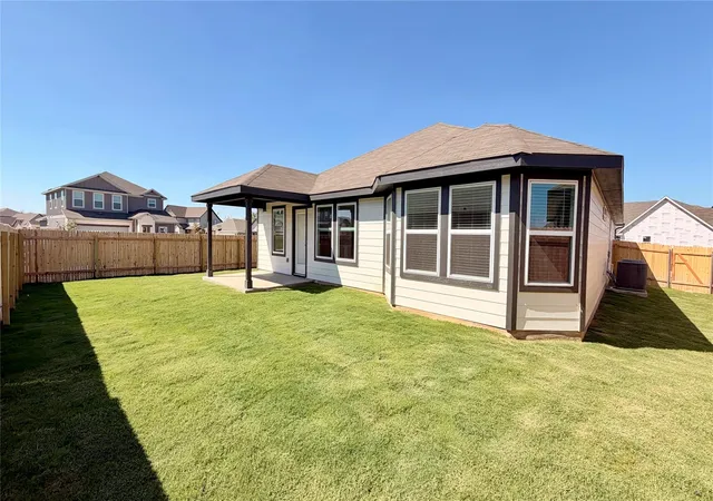 Photo 4 of Single family home for sale at 143 Coopers Hawk Crst, Cedar Creek, TX 78612 | MLS# 2172325 | Listing updated on 2026-10-21