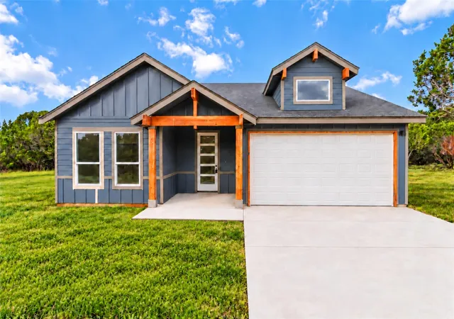 Photo 1 of Single family home for sale at 12 Meadow Oak Ct, Wimberley, TX 78676 | MLS# 7012502 | Listing updated on 2026-10-08