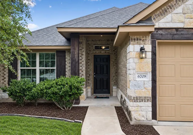 Photo 2 of Single family home for sale at 6708 Catania Loop, Round Rock, TX 78665 | MLS# 4003945 | Listing updated on 2026-10-08