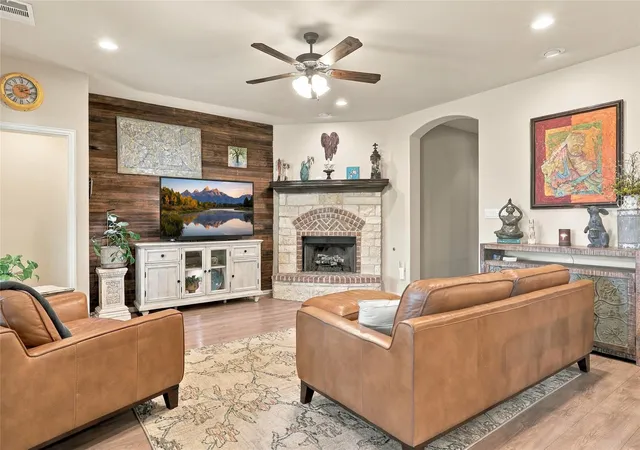 Photo 3 of Single family home for sale at 320 Fort Cobb Way, Georgetown, TX 78628 | MLS# 9898227 | Listing updated on 2026-10-02