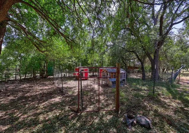 Photo 3 of Single family home for sale at 452 County Rd 3081, Lampasas, TX 76550 | MLS# 4445259 | Listing updated on 2026-10-02