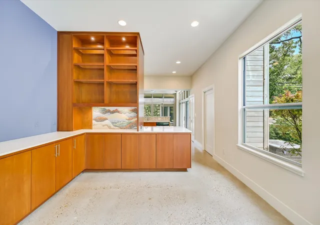 Listing Photo 4 - Condo for sale in building located at 2822 Wooldridge Dr, Austin, TX 78703 - Unit #B