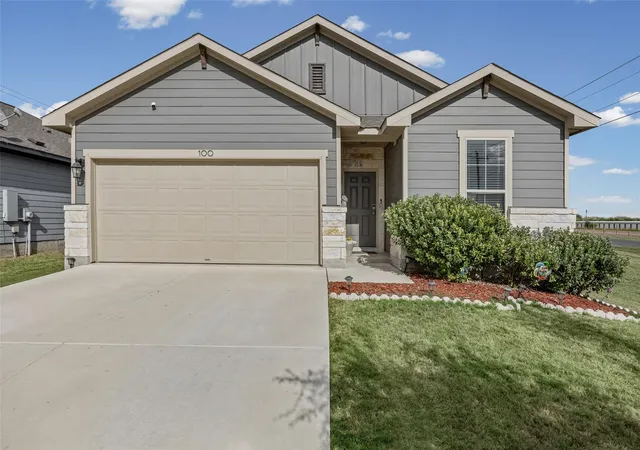 Photo 2 of Single family home for sale at 100 Eagles Dare Ln, Jarrell, TX 76537 | MLS# 8106472 | Listing updated on 2026-10-19