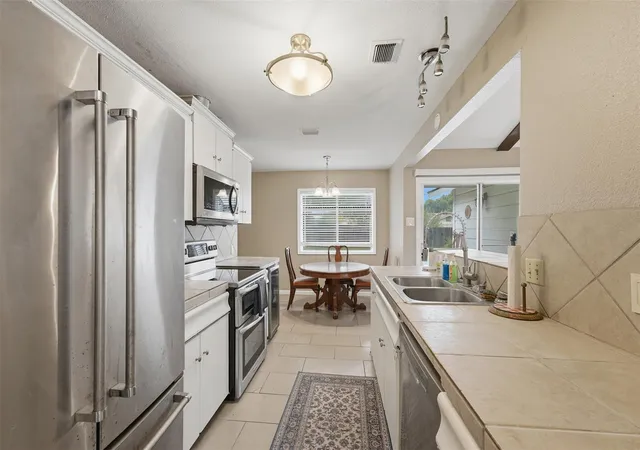 Photo 4 of Single family home for sale at 3023 Manila Dr, San Antonio, TX 78217 | MLS# 7281851 | Listing updated on 2026-10-04