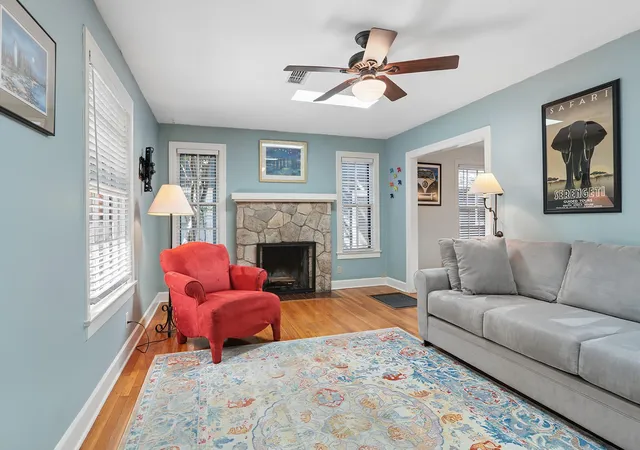 Photo 3 of Single family home for sale at 702 E 45th 1/2 St, Austin, TX 78751 | MLS# 9709394 | Listing updated on 2026-10-08