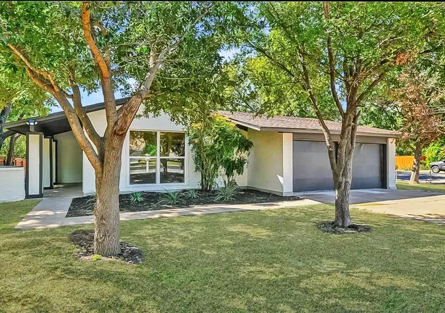 Single family home for sale at 1415 Mearns Meadow Blvd, Austin, TX 78758 | MLS# 1383452