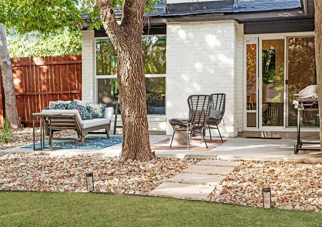 Photo 2 of Single family home for sale at 1415 Mearns Meadow Blvd, Austin, TX 78758 | MLS# 1383452 | Listing updated on 2026-10-03