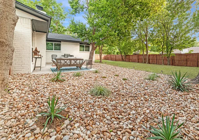 Photo 4 of Single family home for sale at 1415 Mearns Meadow Blvd, Austin, TX 78758 | MLS# 1383452 | Listing updated on 2026-10-03