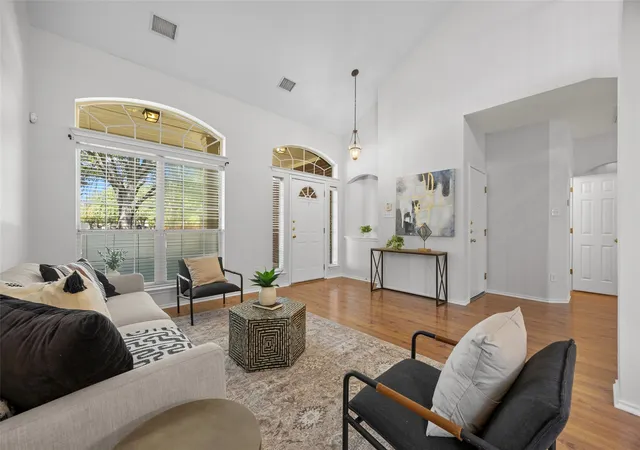 Photo 3 of Single family home for sale at 2633 Bolton St, Austin, TX 78748 | MLS# 6573098 | Listing updated on 2026-10-09