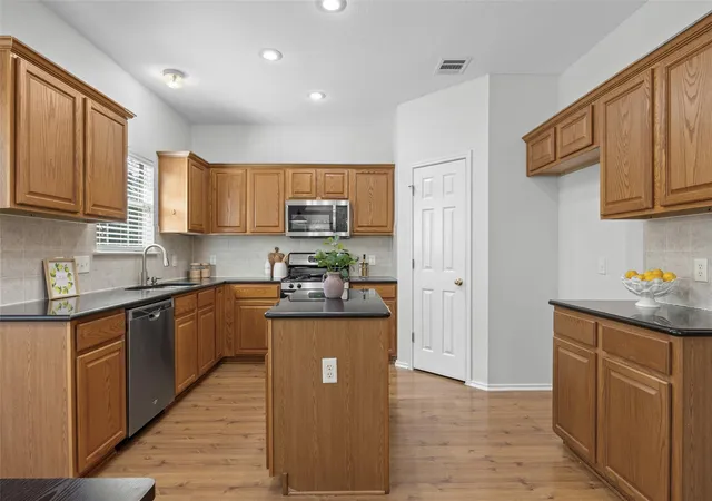 Photo 3 of Single family home for sale at 2633 Bolton St, Austin, TX 78748 | MLS# 6573098 | Listing updated on 2026-10-09