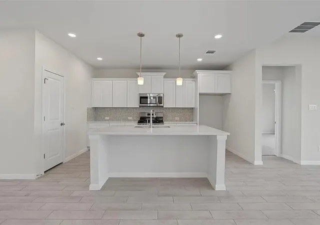 Photo 3 of Single family home for sale at 153 Arena Dr, Liberty Hill, TX 78642 | MLS# 4422759 | Listing updated on 2026-10-04