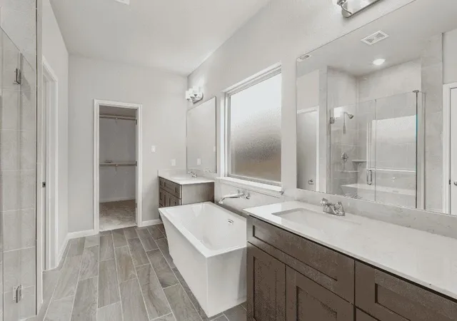 Photo 4 of Single family home for sale at 153 Arena Dr, Liberty Hill, TX 78642 | MLS# 4422759 | Listing updated on 2026-10-04
