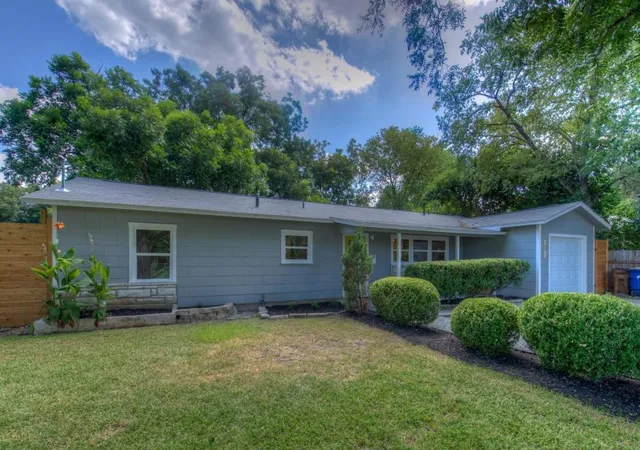 Photo 2 of Single family home for sale at 2011 Fortview Rd, Austin, TX 78704 | MLS# 6984474 | Listing updated on 2026-10-06